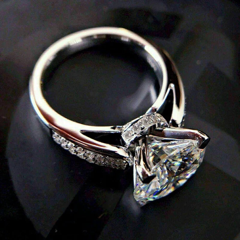 Classic   Engagement Ring for Women